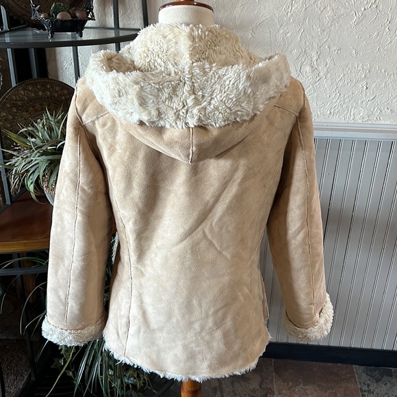 Smart Set Coat - Picture 3 of 8